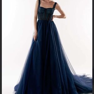 Milla tulle square neck prom dress
